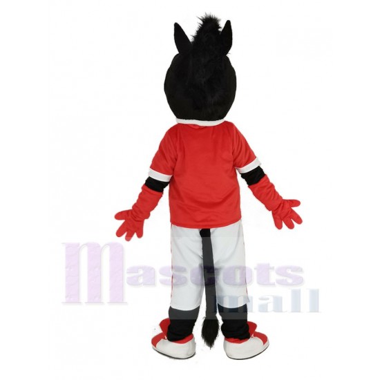 Schwarzes Pferd Maskottchen Kostüm im roten Trikot Tier