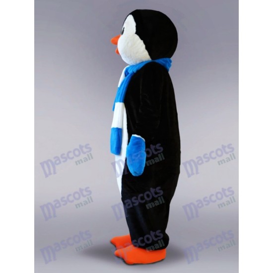 Pinguin mit Schal Maskottchenkostüm