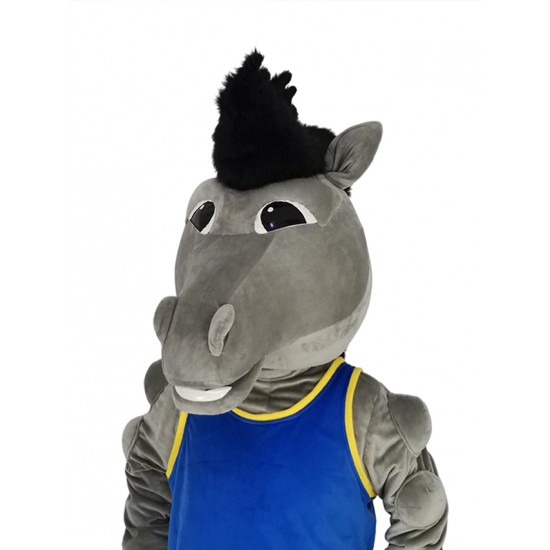 Animal gris del traje de la mascota del caballo Mustang en Jersey azul real