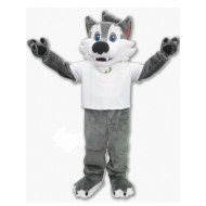 Lächelnder grauer Wolf Hund Husky Maskottchen Kostüm in weißem T-Shirt Tier
