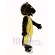 Dunkelbrauner Panther Maskottchen Kostüm in Gelbe Sportbekleidung Tier