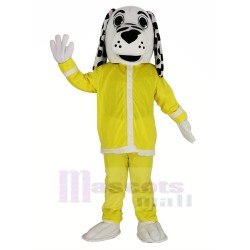 Dalmatiner Feuerhund Maskottchen Kostüm im gelben Mantel Tier