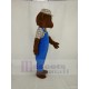 Teddybär Maskottchen Kostüm in blauen Overalls Karikatur