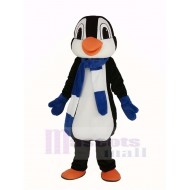Pinguin Maskottchen Kostüm mit blau-weißem Schal Tier