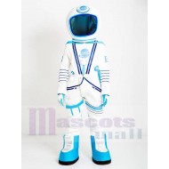 Astronaut Maskottchen Kostüm im weißen und hellblauen Raumanzug Menschen